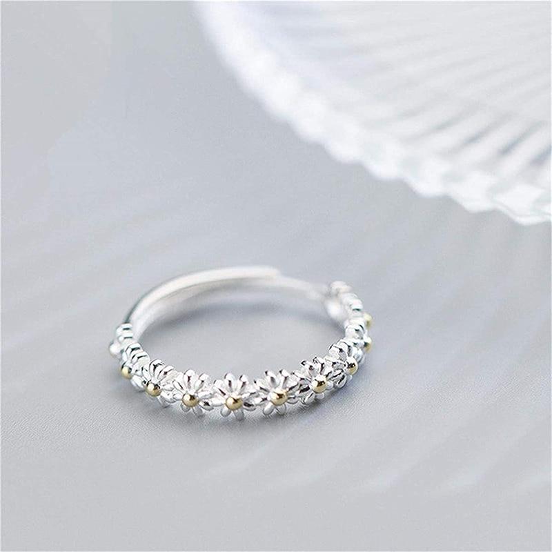 Blossom - Adjustable Daisy Ring
