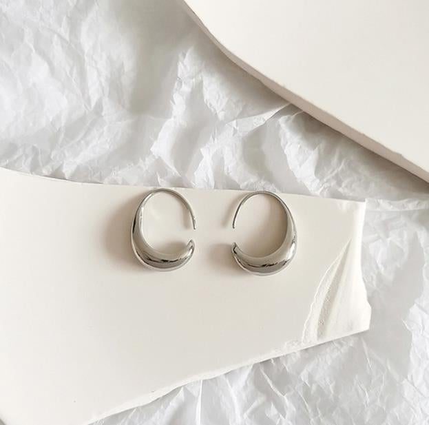 Chic Gold Elegance Earrings