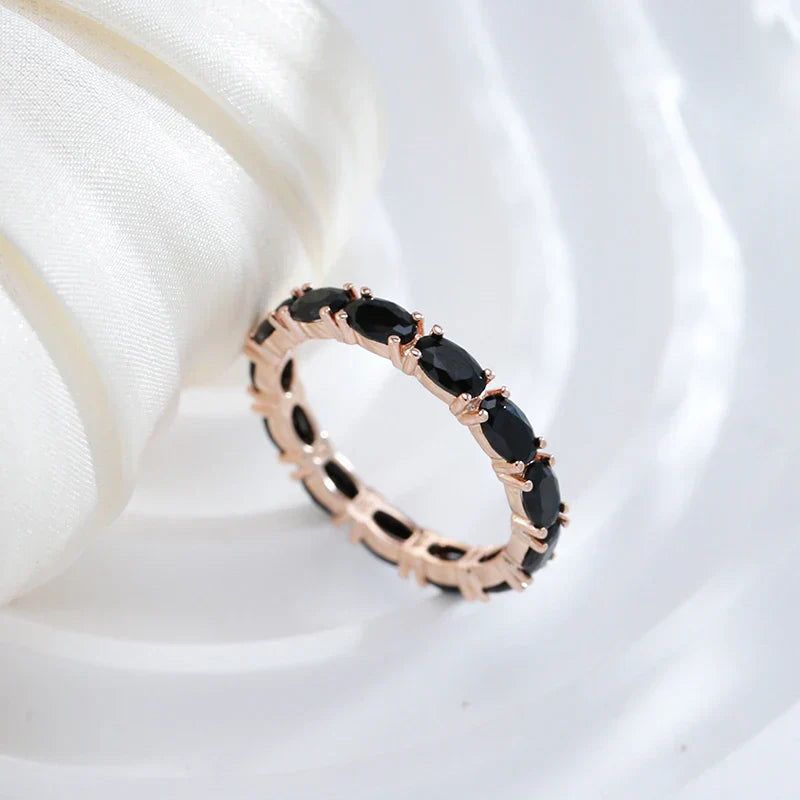 Elegant Onyx Gold Wedding Band