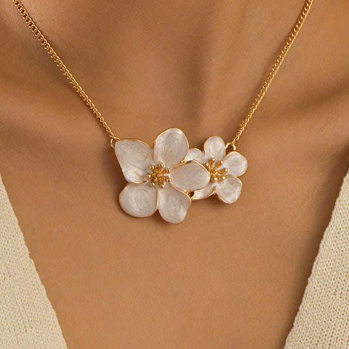 Gold Pearl Flowers Necklace