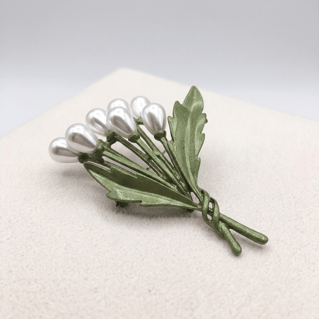 Pearl Botanical Brooch